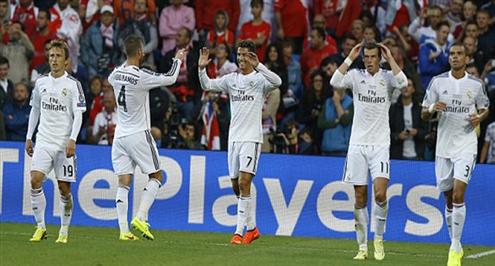 ريال مدريد يطرد 17 مشجعا بسبب هتافات ضد ميسي وكتالونيا